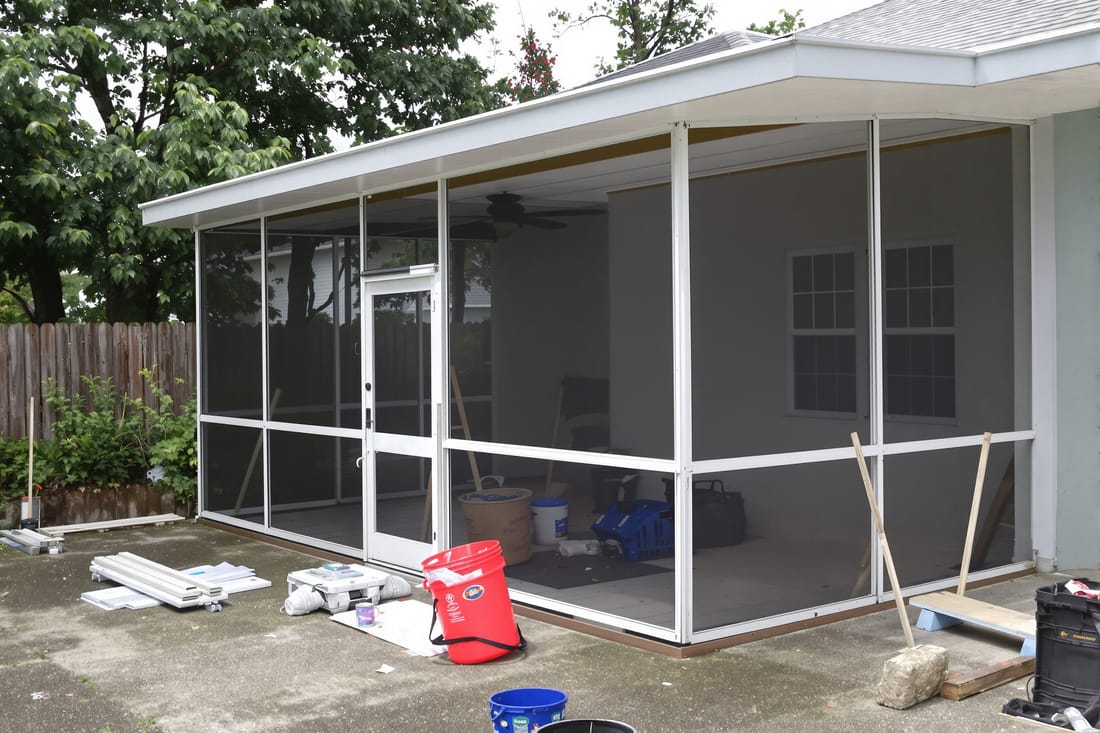 Screen Enclosure Maintenance